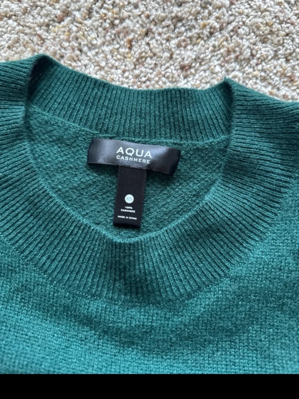 AQUA Cashmere Forest Green Puff Sleeve Sweater Size XS
100% Cashmere - Picture 10 of 12